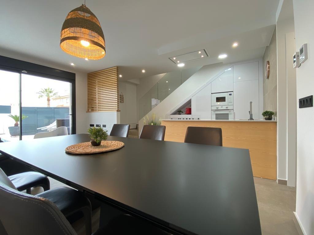 Villa en venta en Benijófar