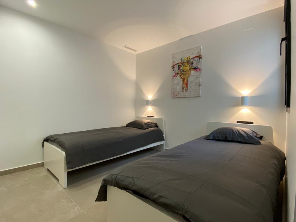 Villa en venta en Benijófar