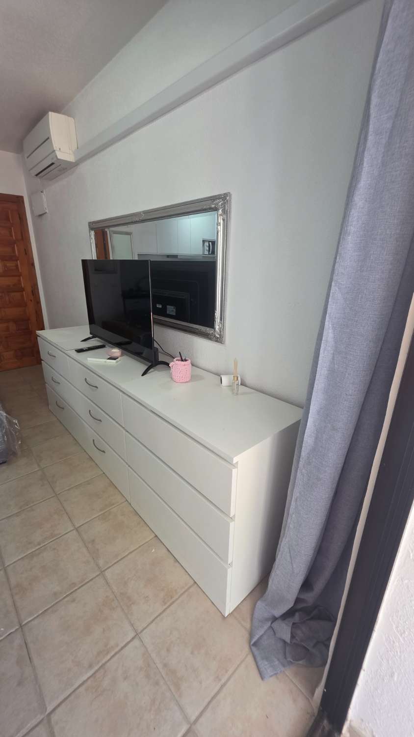 Bungalow con precioso jardin y piscina comunitaria