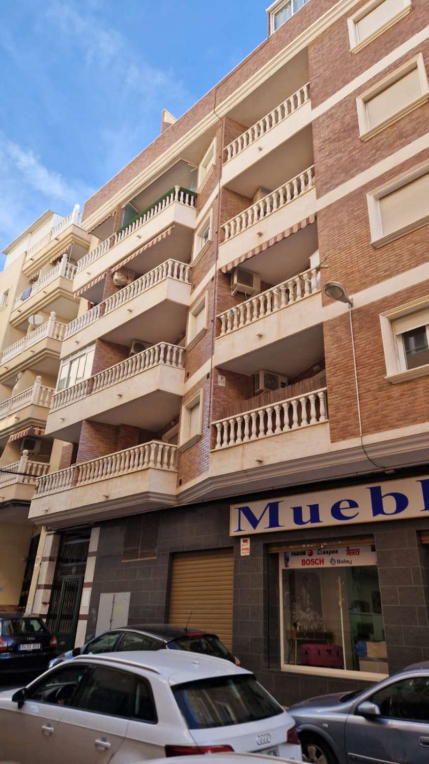 Bonito apartamento en alquiler por playa