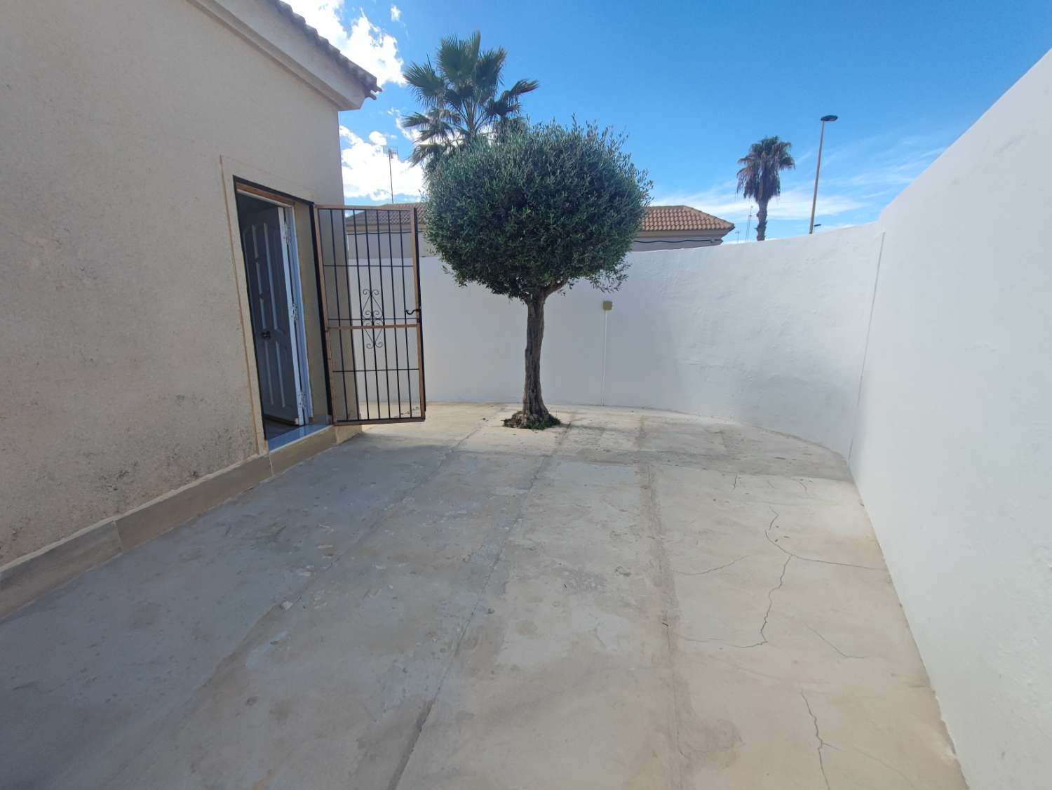 Chalet independiente en los frutales