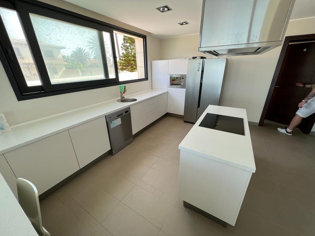 Villa en venta en Orihuela