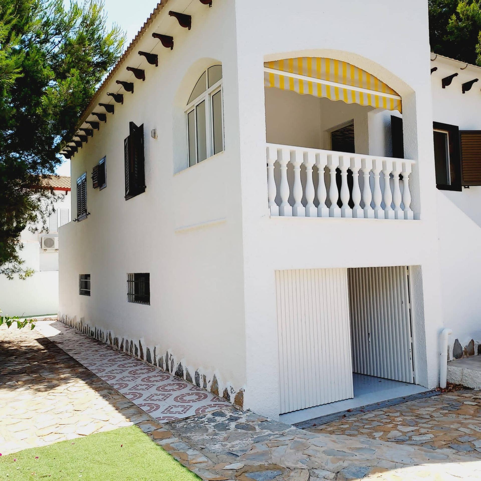 Villa for sale in Orihuela Costa