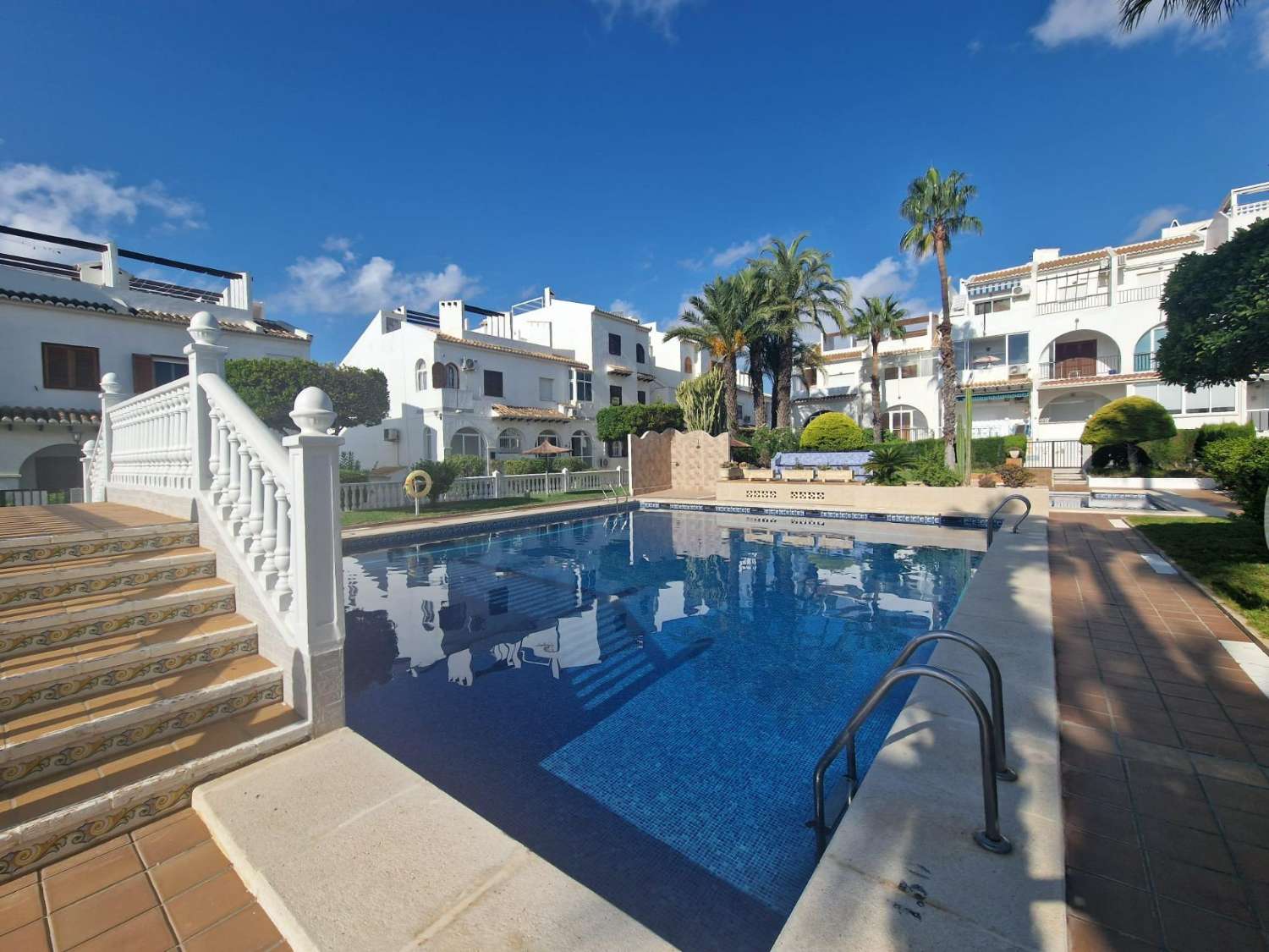 ADOSADO EN CIUDAD QUESADA - 2 DORMI, 2 BAÑOS , PISCINA - 190.000€