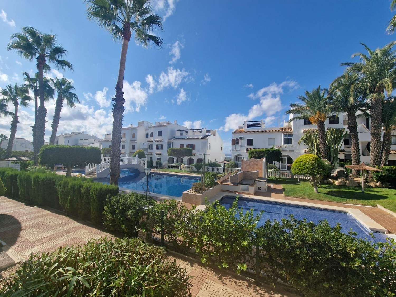 ADOSADO EN CIUDAD QUESADA - 2 DORMI, 2 BAÑOS , PISCINA - 190.000€