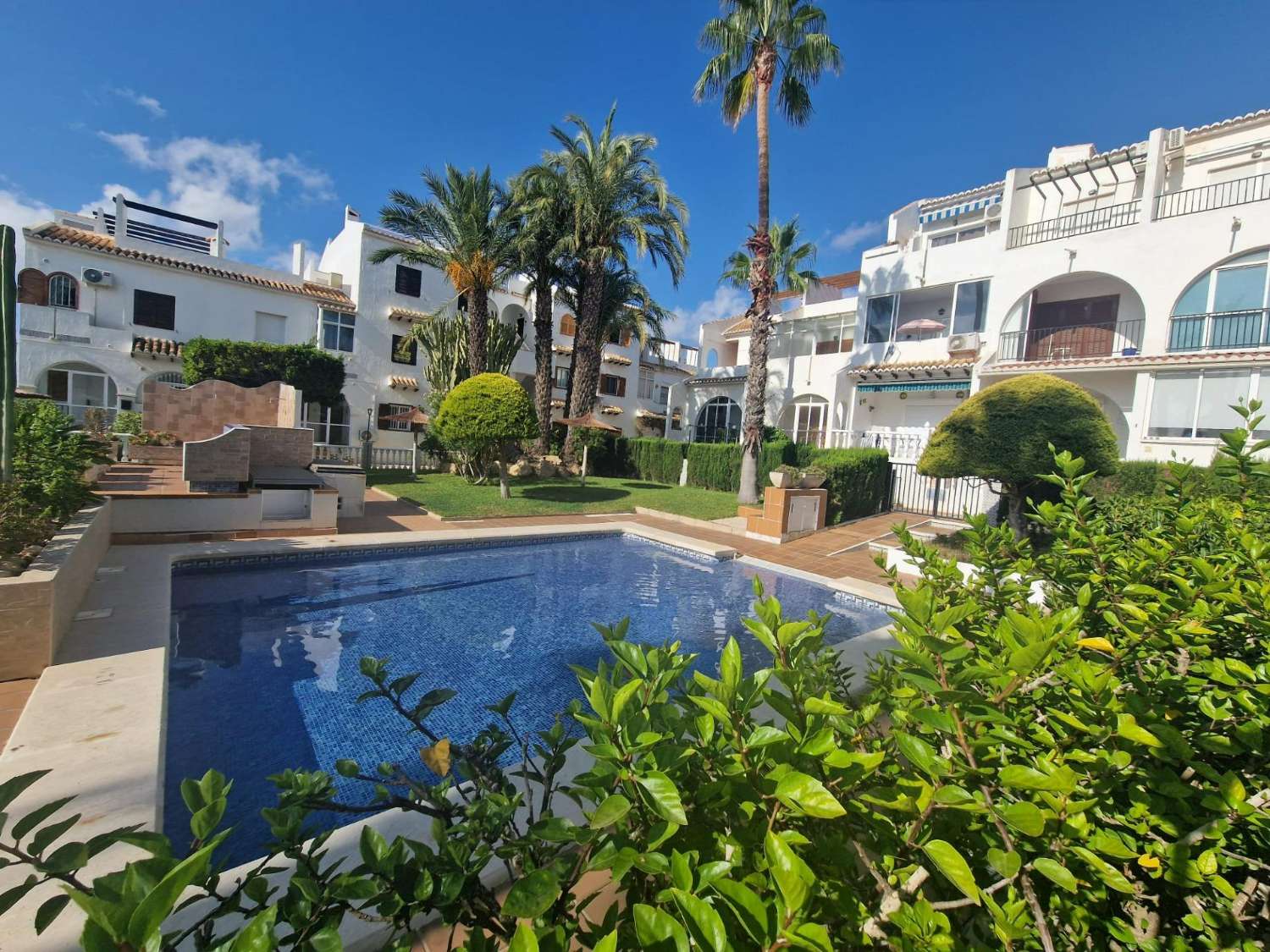 ADOSADO EN CIUDAD QUESADA - 2 DORMI, 2 BAÑOS , PISCINA - 190.000€