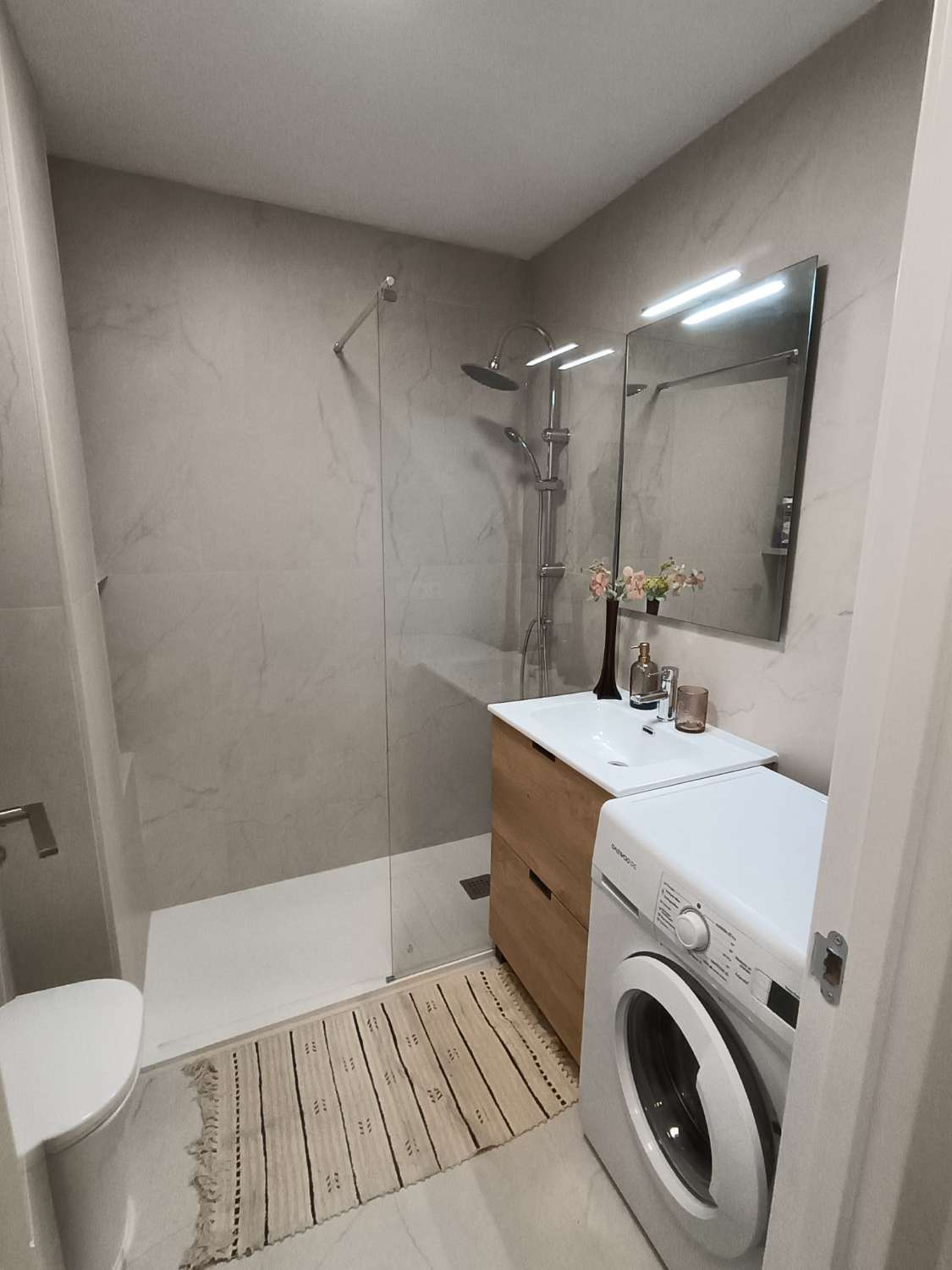 Recien reformado estudio en centro de Torrevieja