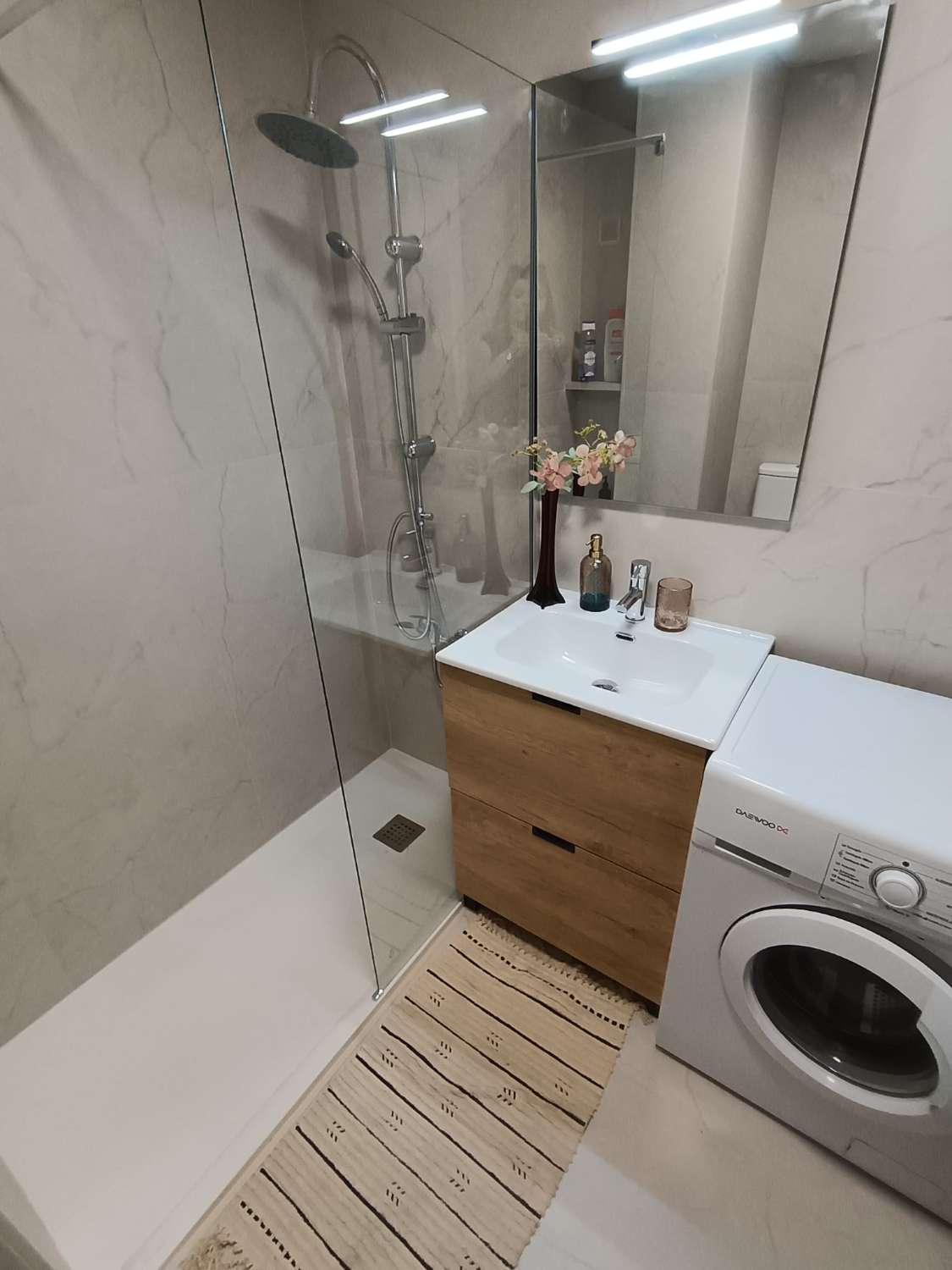 Recien reformado estudio en centro de Torrevieja