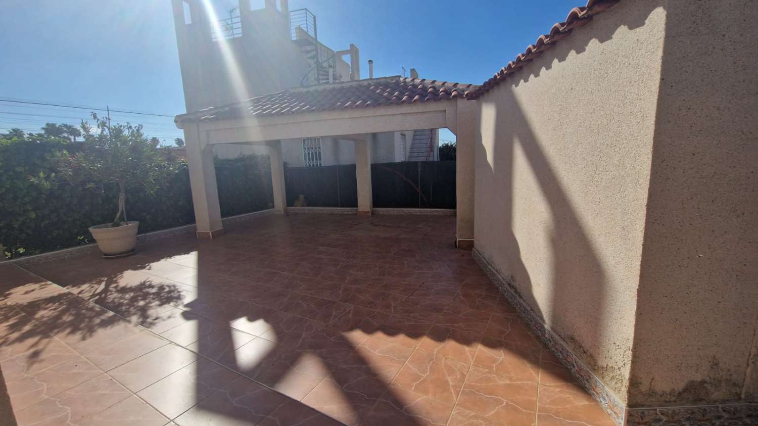 Amplio adosado de 4 dormitorios