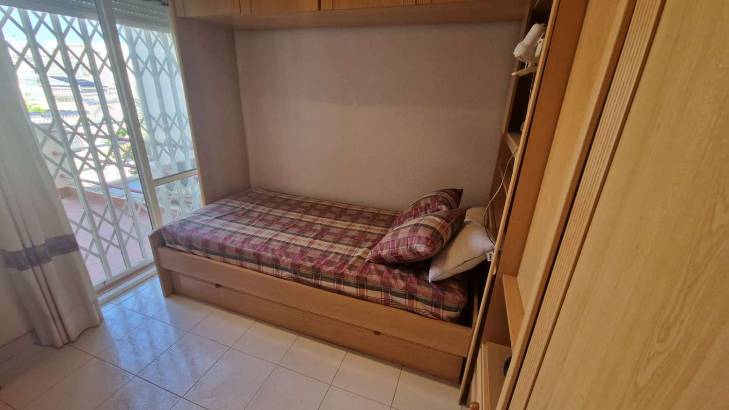 Amplio adosado de 4 dormitorios