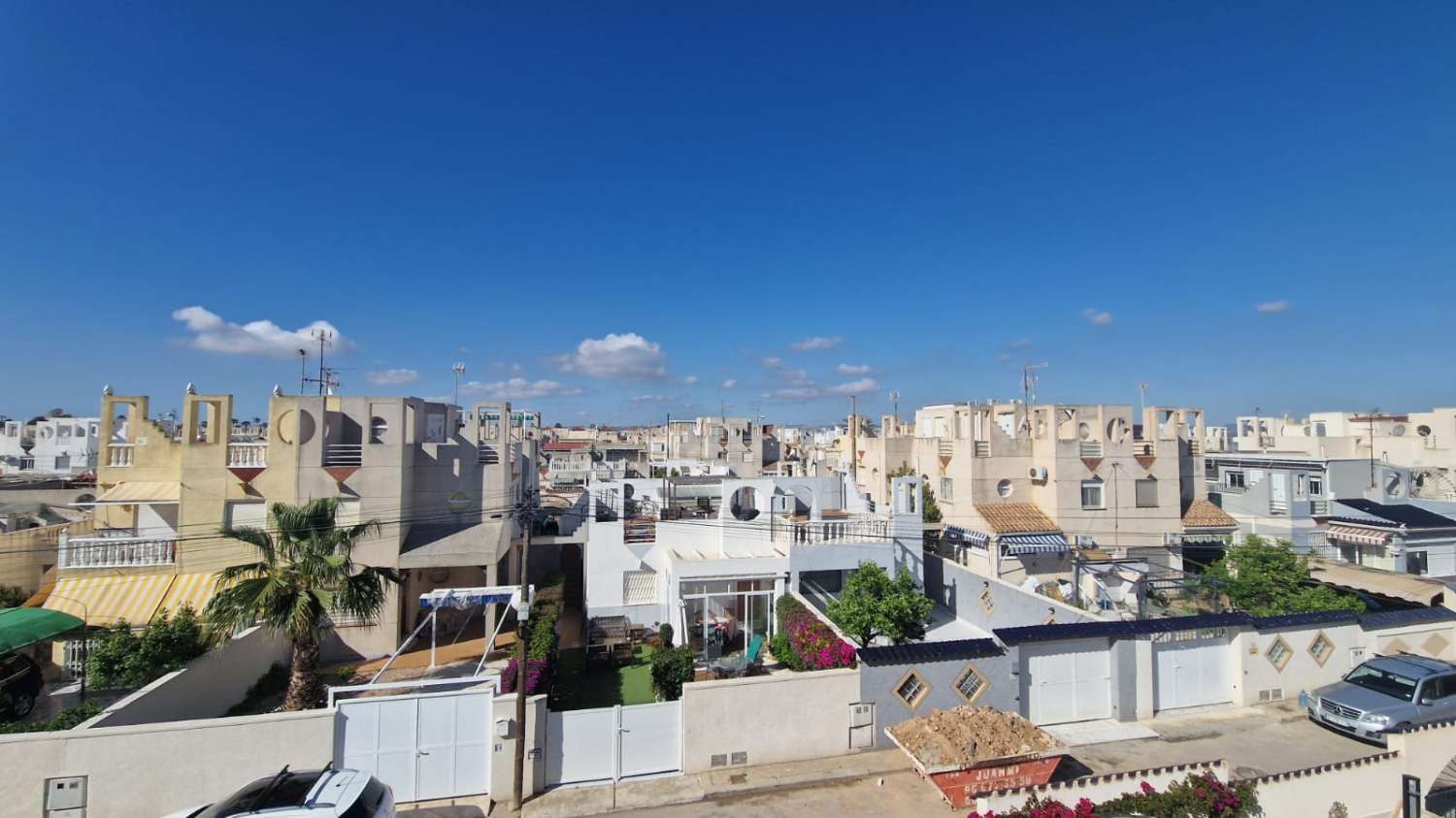 Amplio adosado de 4 dormitorios