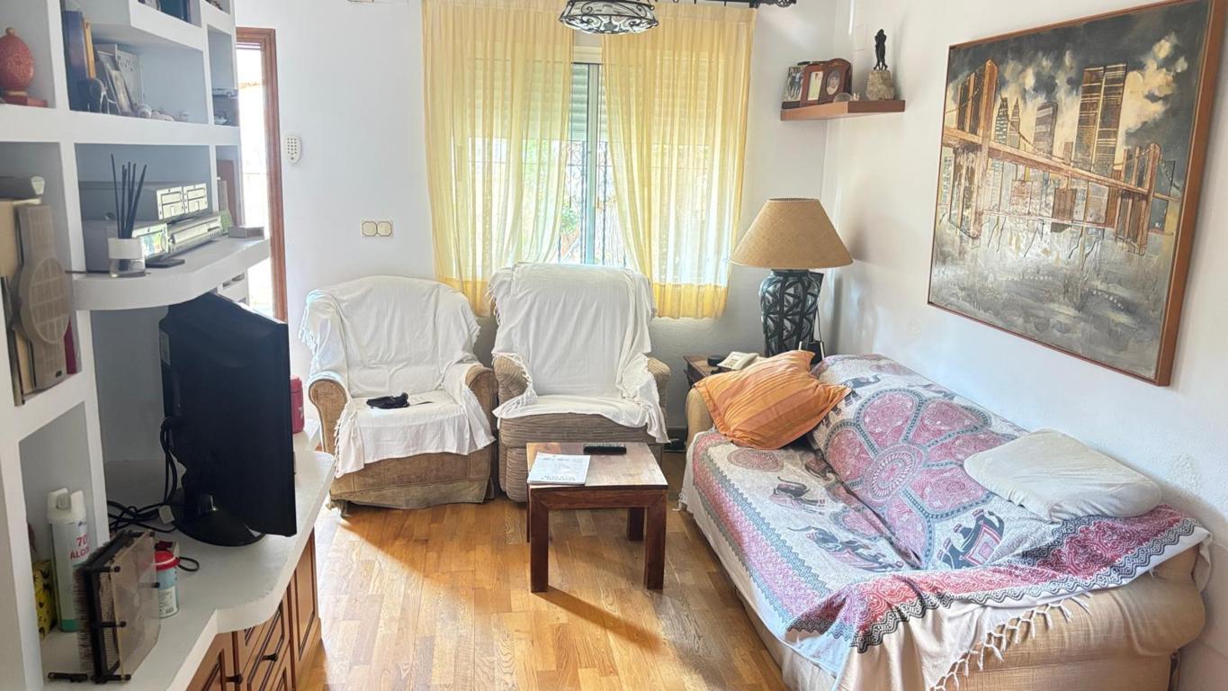 Excelente chalet con piscina privada