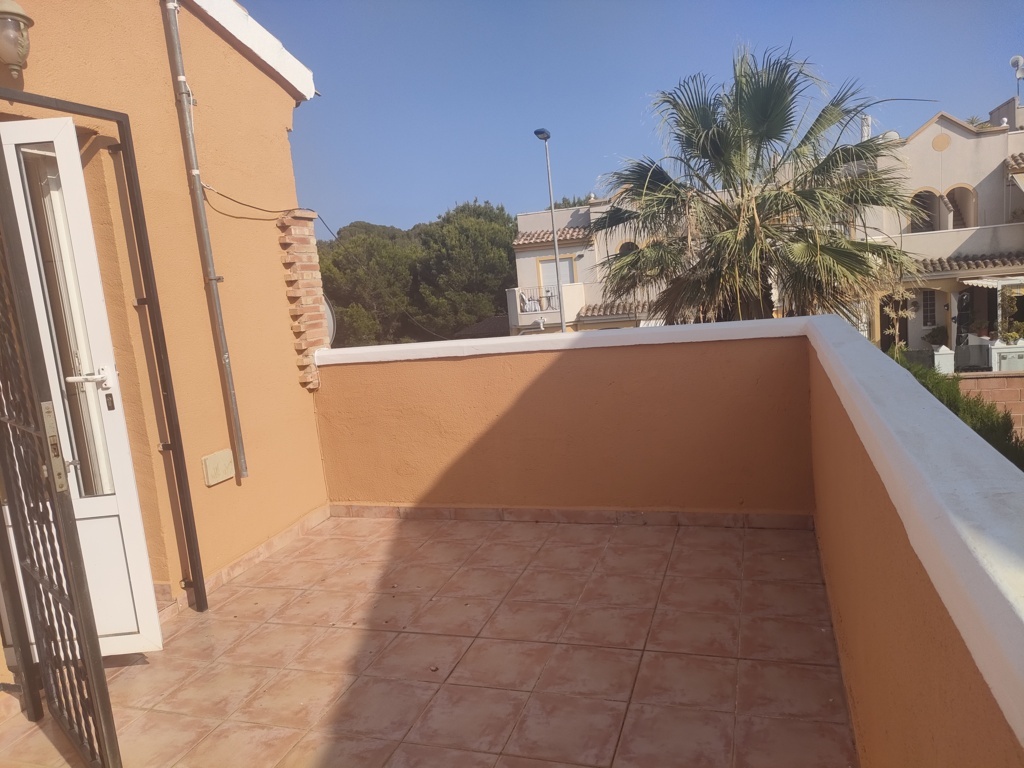 Excelente chalet con piscina privada