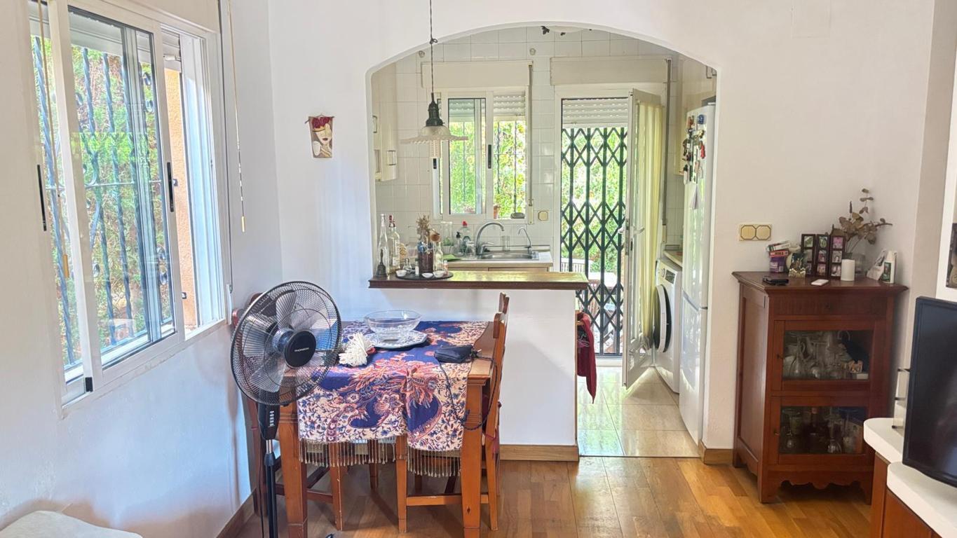 Excelente chalet con piscina privada