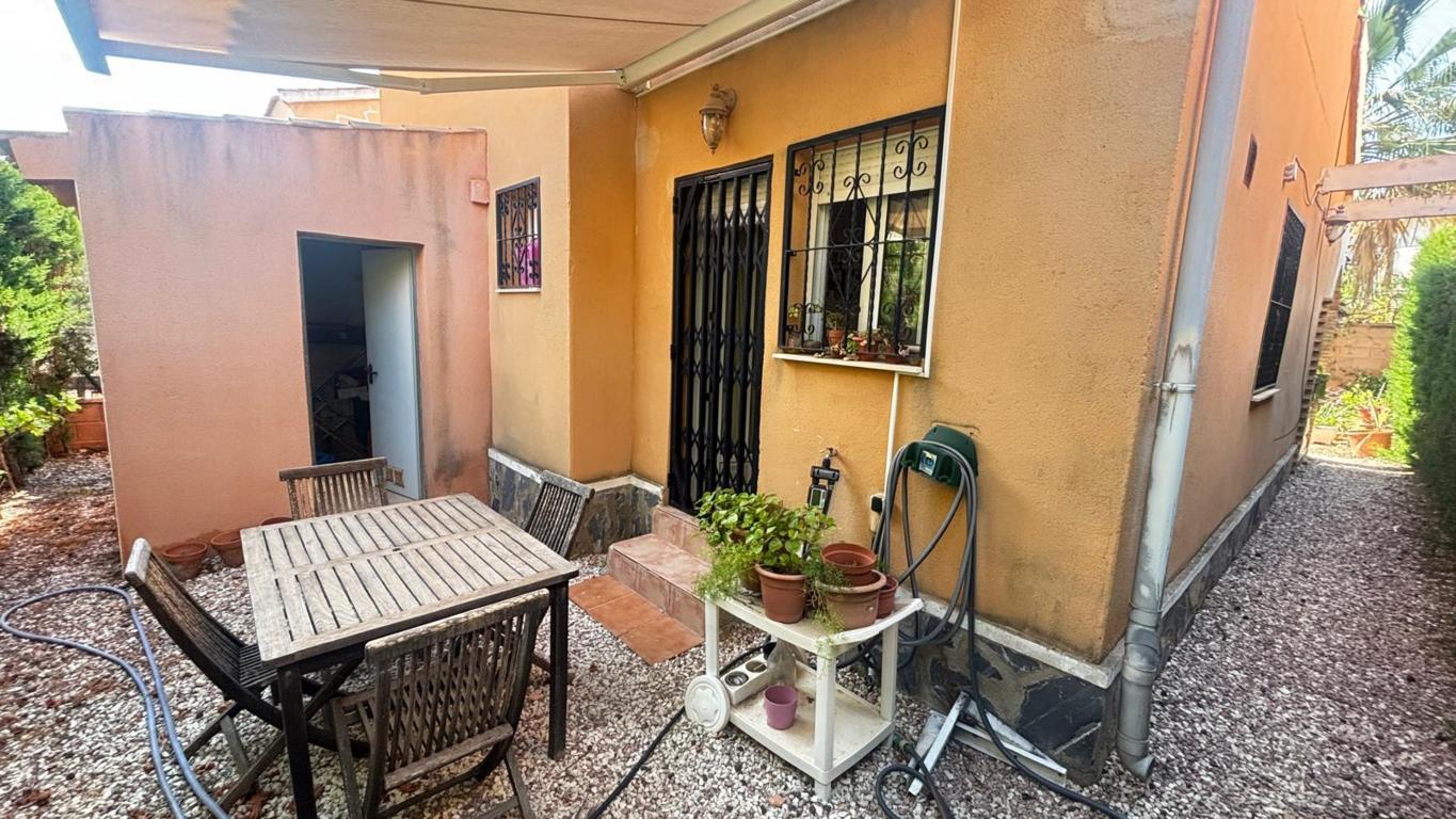 Excelente chalet con piscina privada