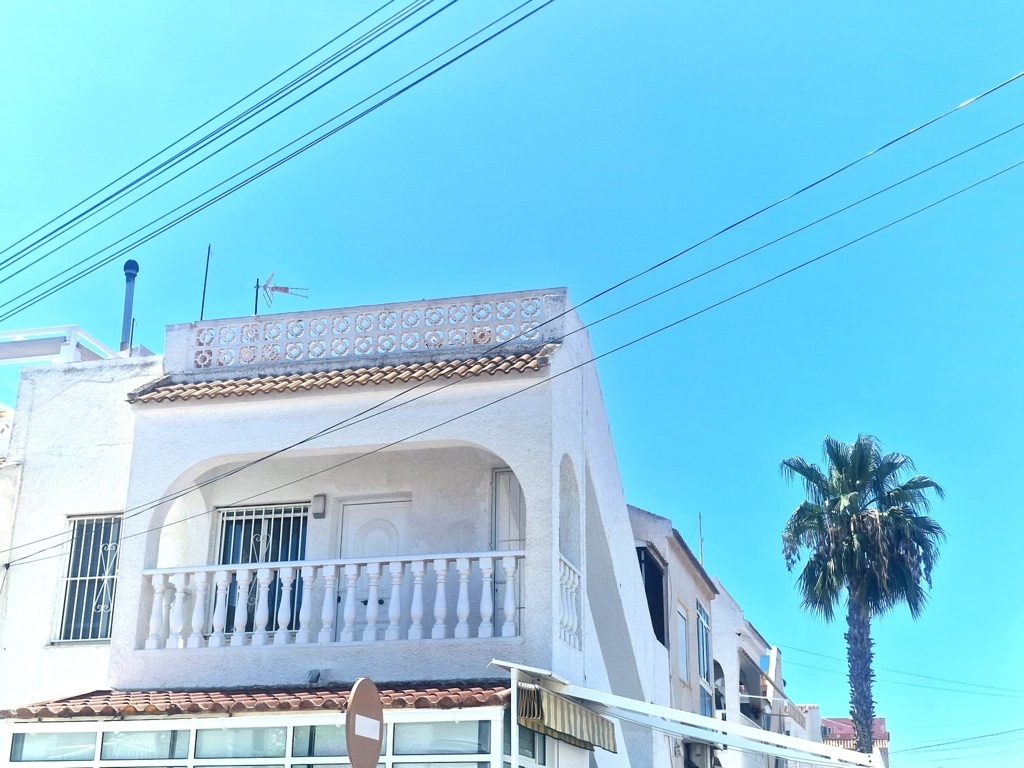 Bungalow con solarium privado y vistas al mar