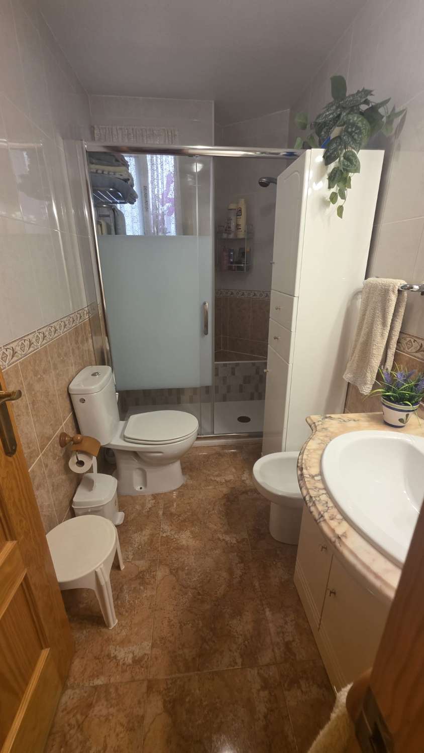 Espectacular apartamento con plaza de garaje doble y piscina comunitaria