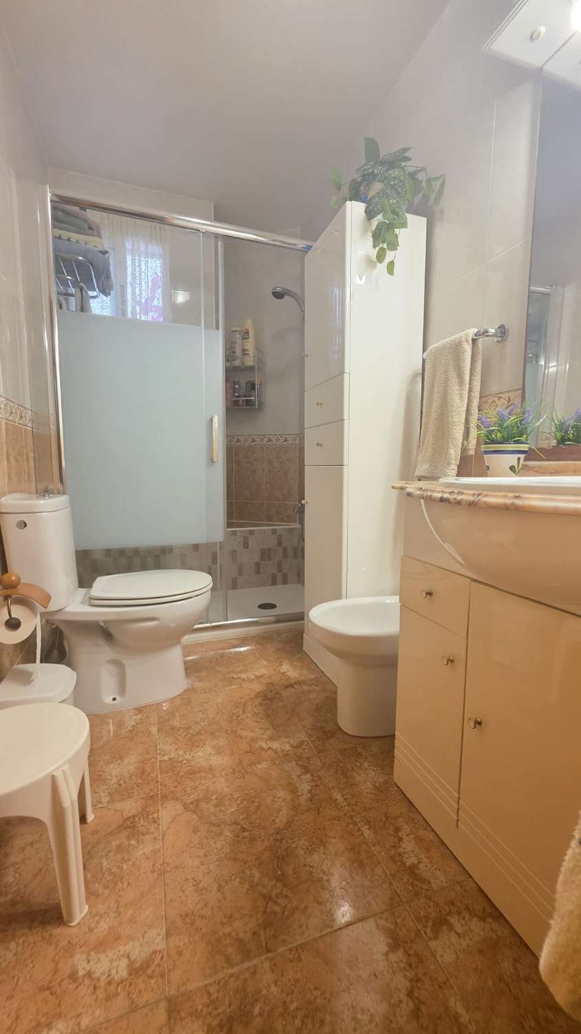 Espectacular apartamento con plaza de garaje doble y piscina comunitaria