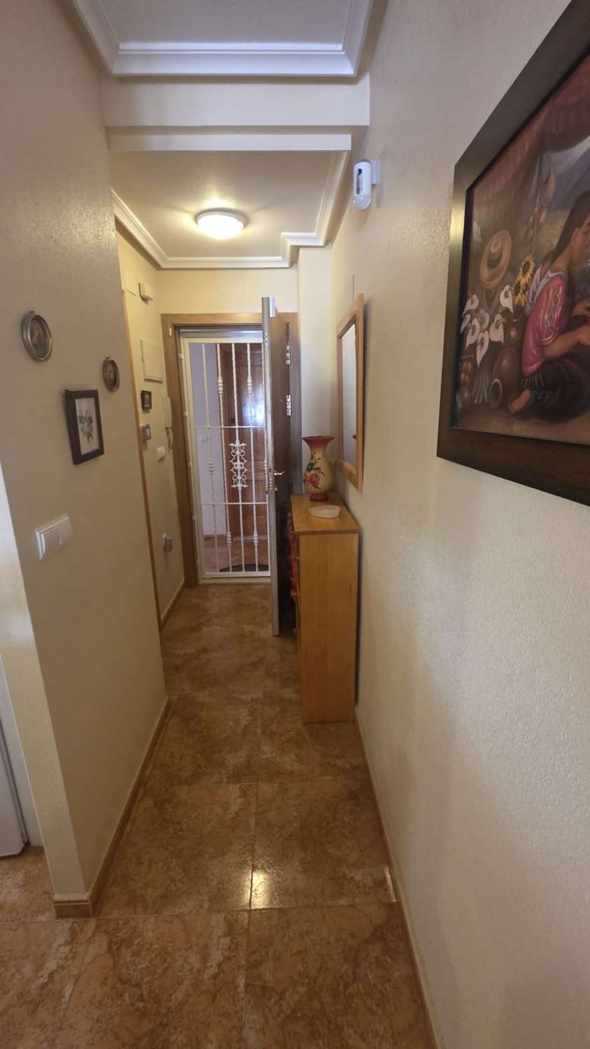 Espectacular apartamento con plaza de garaje doble y piscina comunitaria