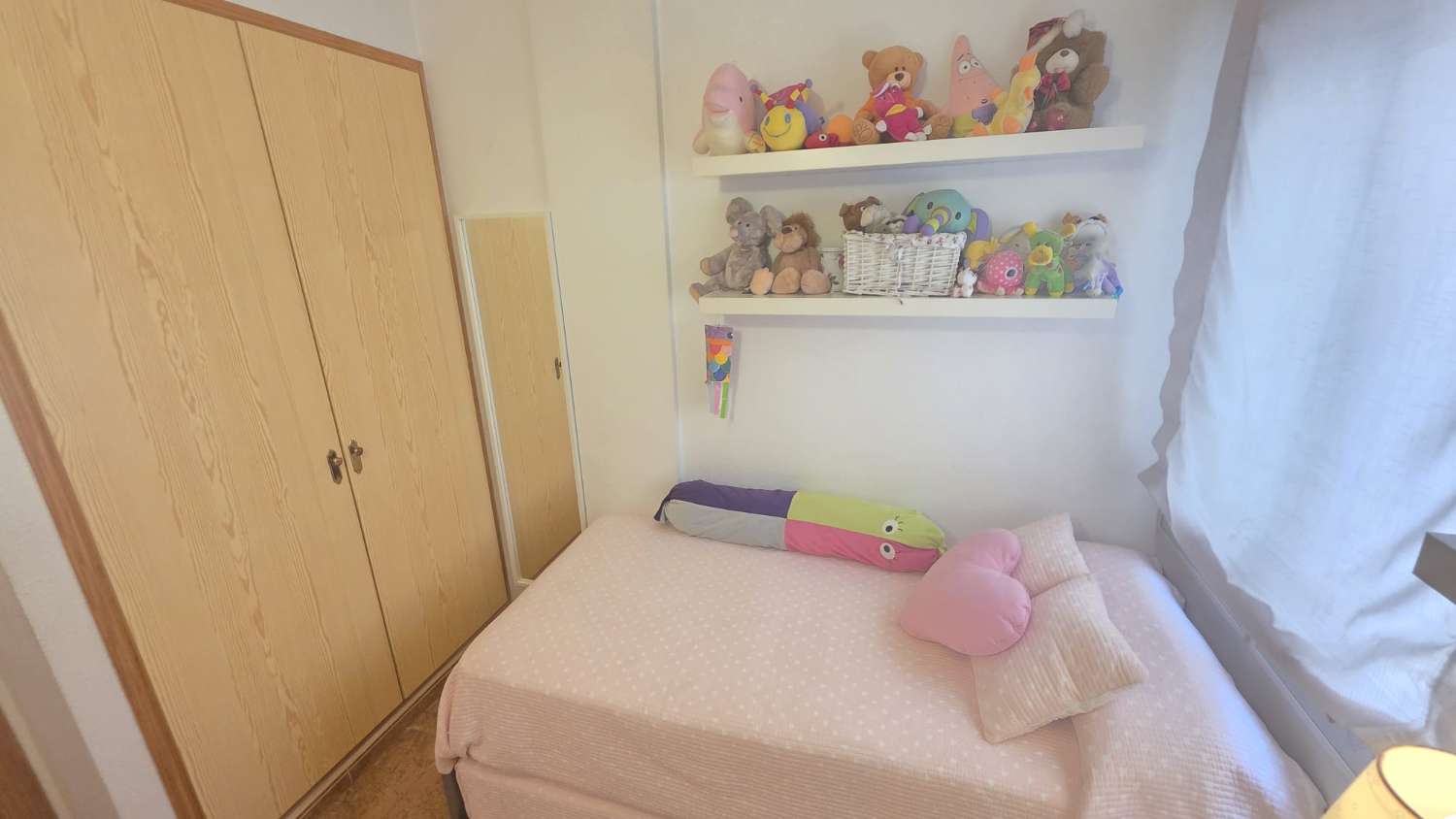 Espectacular apartamento con plaza de garaje doble y piscina comunitaria