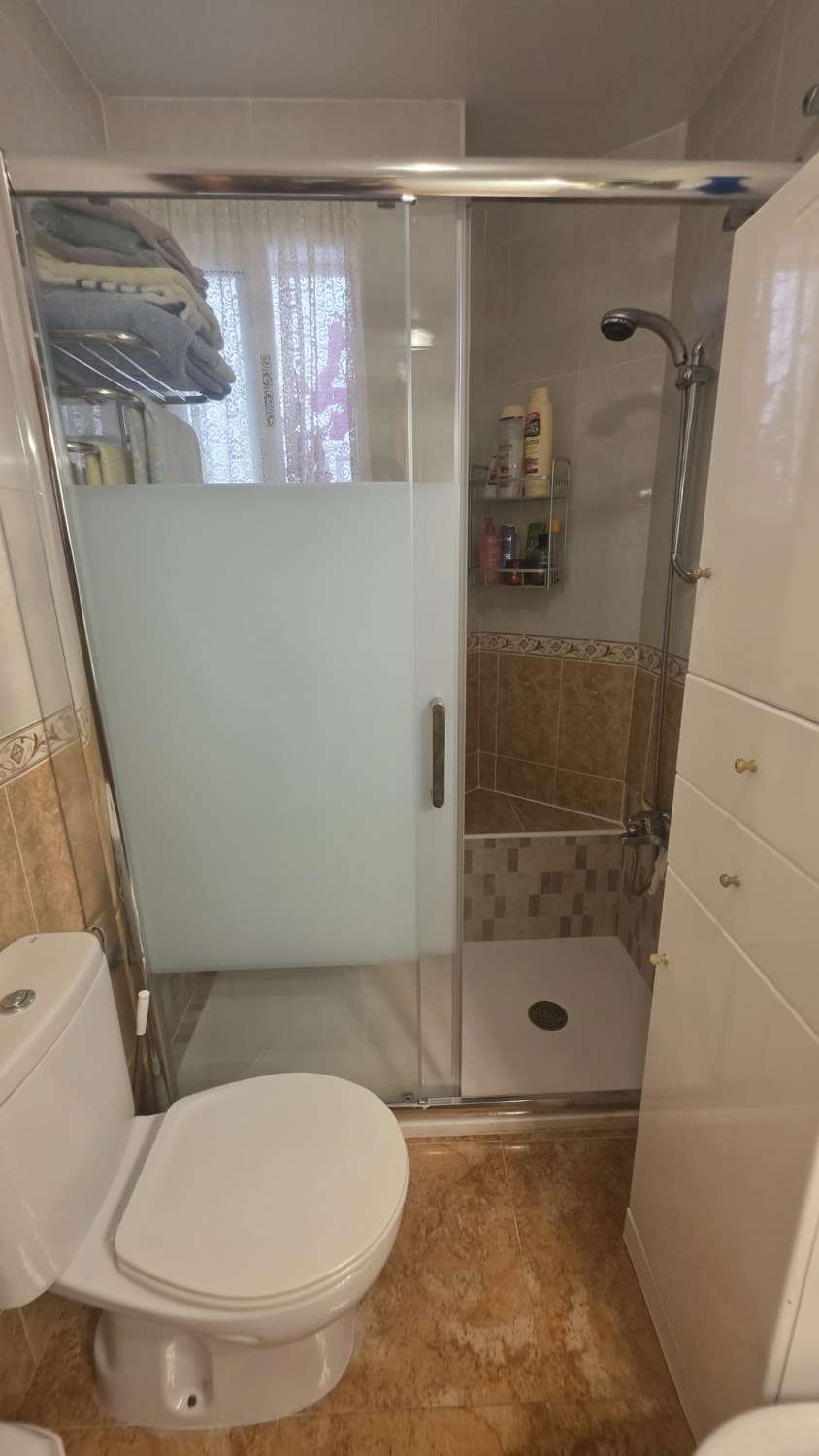 Espectacular apartamento con plaza de garaje doble y piscina comunitaria