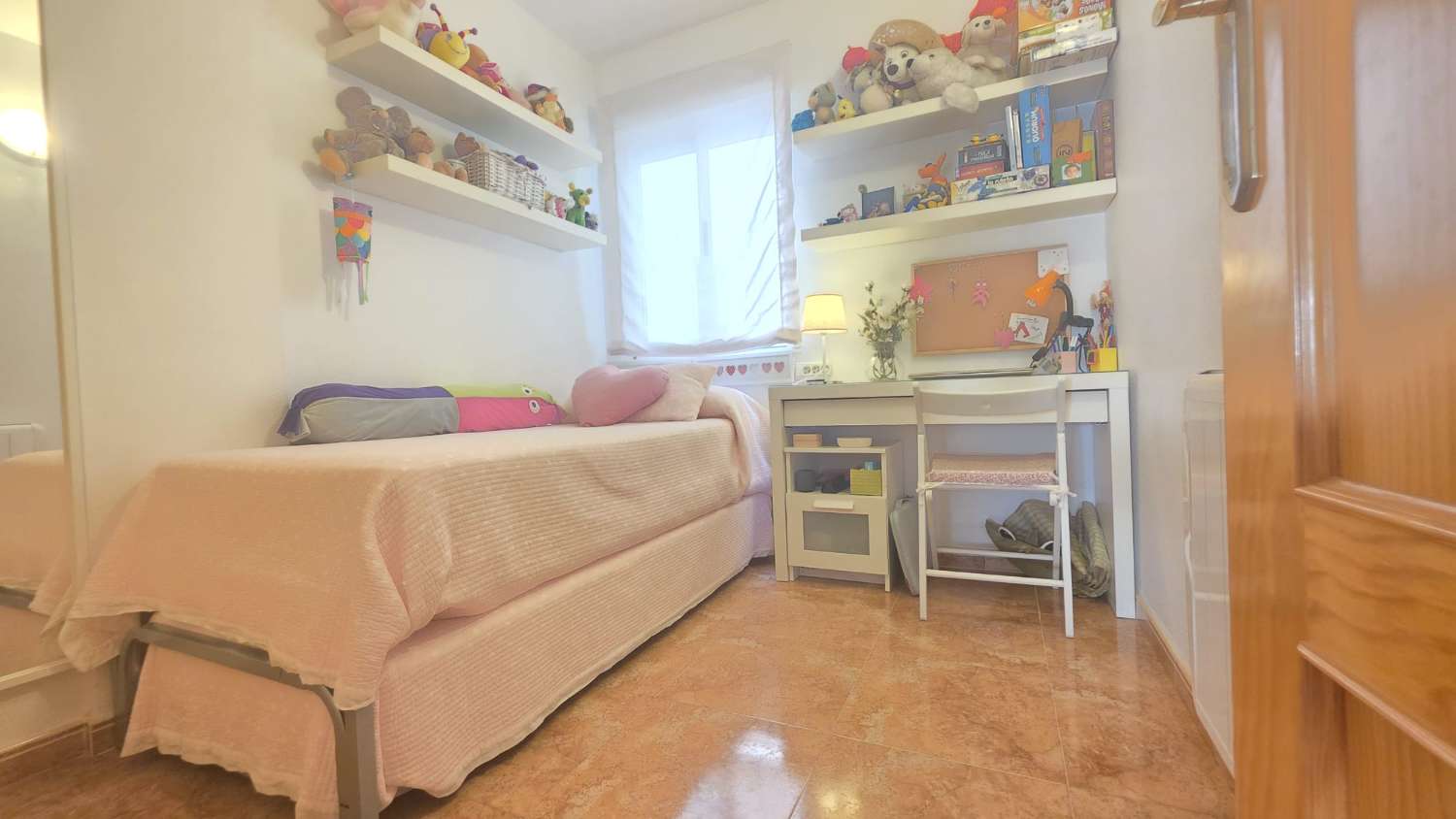 Espectacular apartamento con plaza de garaje doble y piscina comunitaria