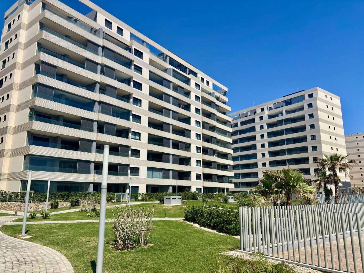 Magnifico apartamento en la orilla del mar