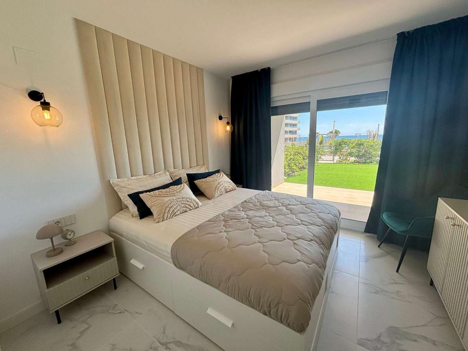 Magnifico apartamento en la orilla del mar