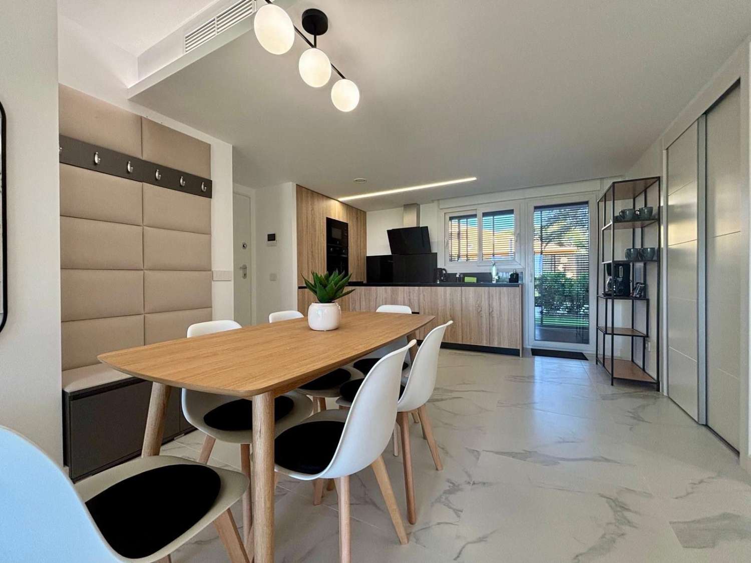 Magnifico apartamento en la orilla del mar