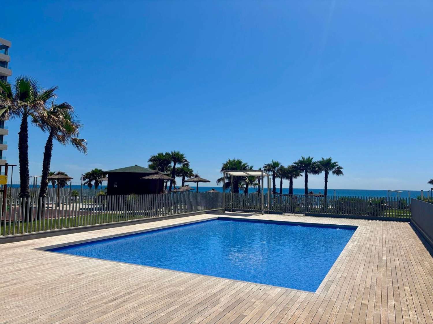 Magnifico apartamento en la orilla del mar