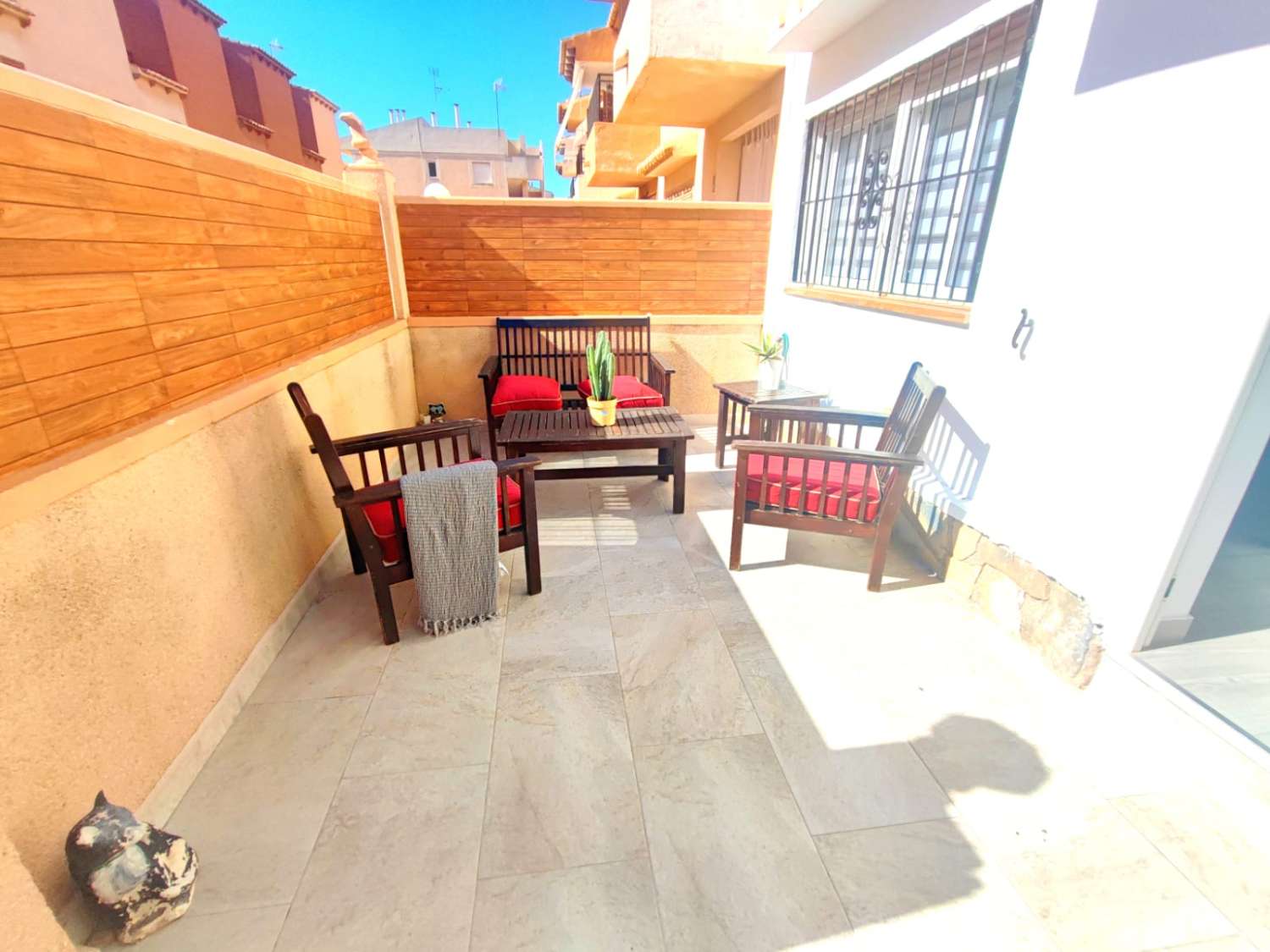 Duplex moderno con 3 dormitorios, 3 baños