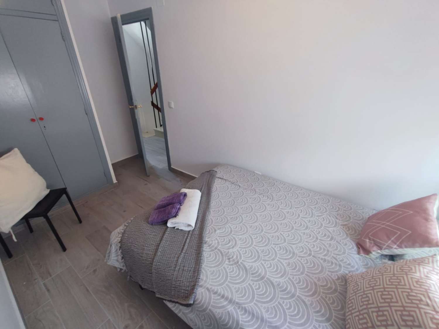 Duplex moderno con 3 dormitorios, 3 baños