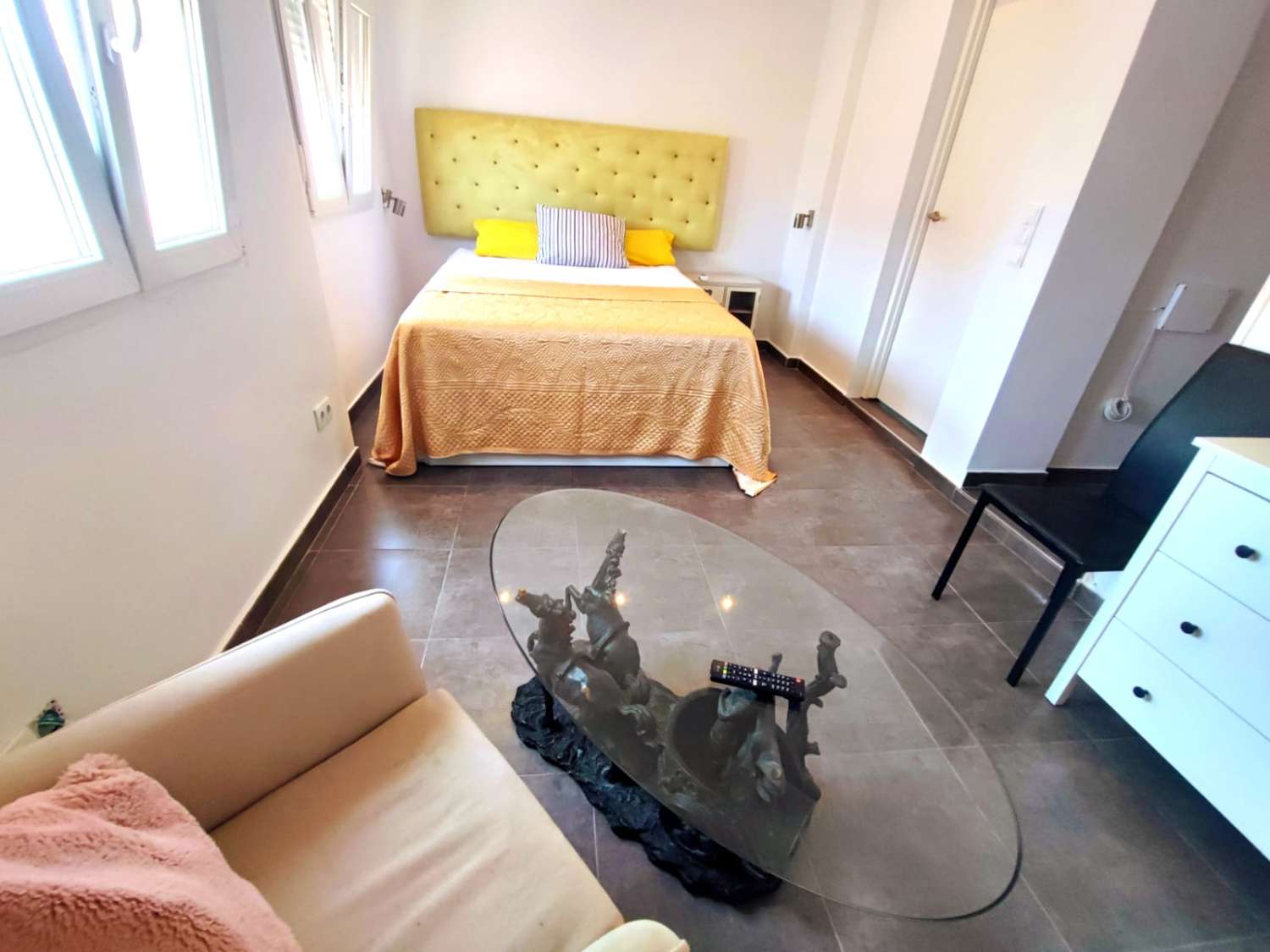 Duplex moderno con 3 dormitorios, 3 baños