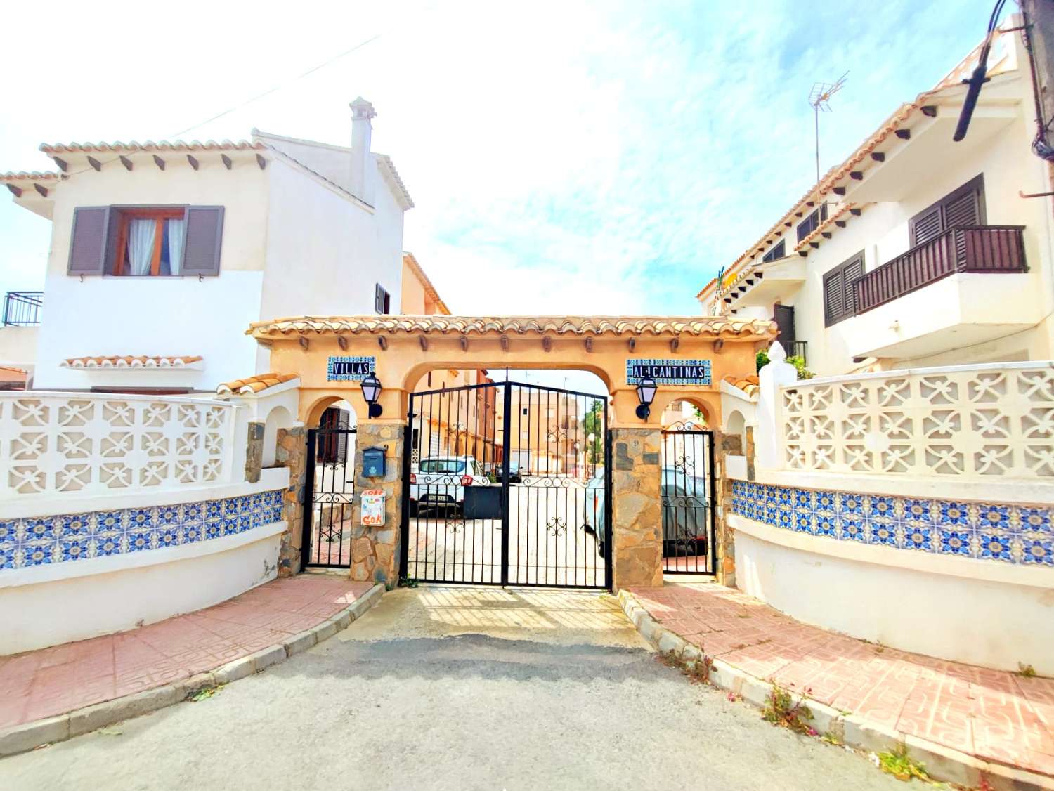 Duplex moderno con 3 dormitorios, 3 baños