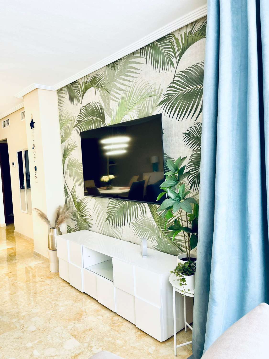 Moderno aprtamento en frente del mar con impresionantes vistas