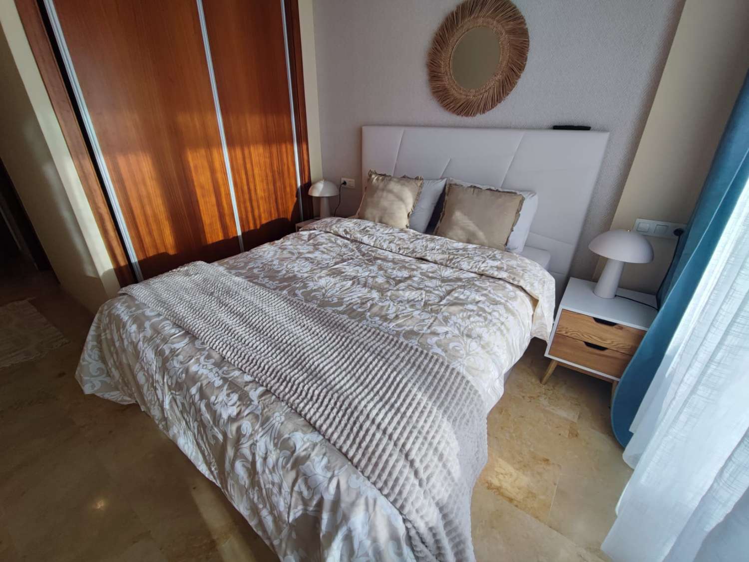 Moderno aprtamento en frente del mar con impresionantes vistas