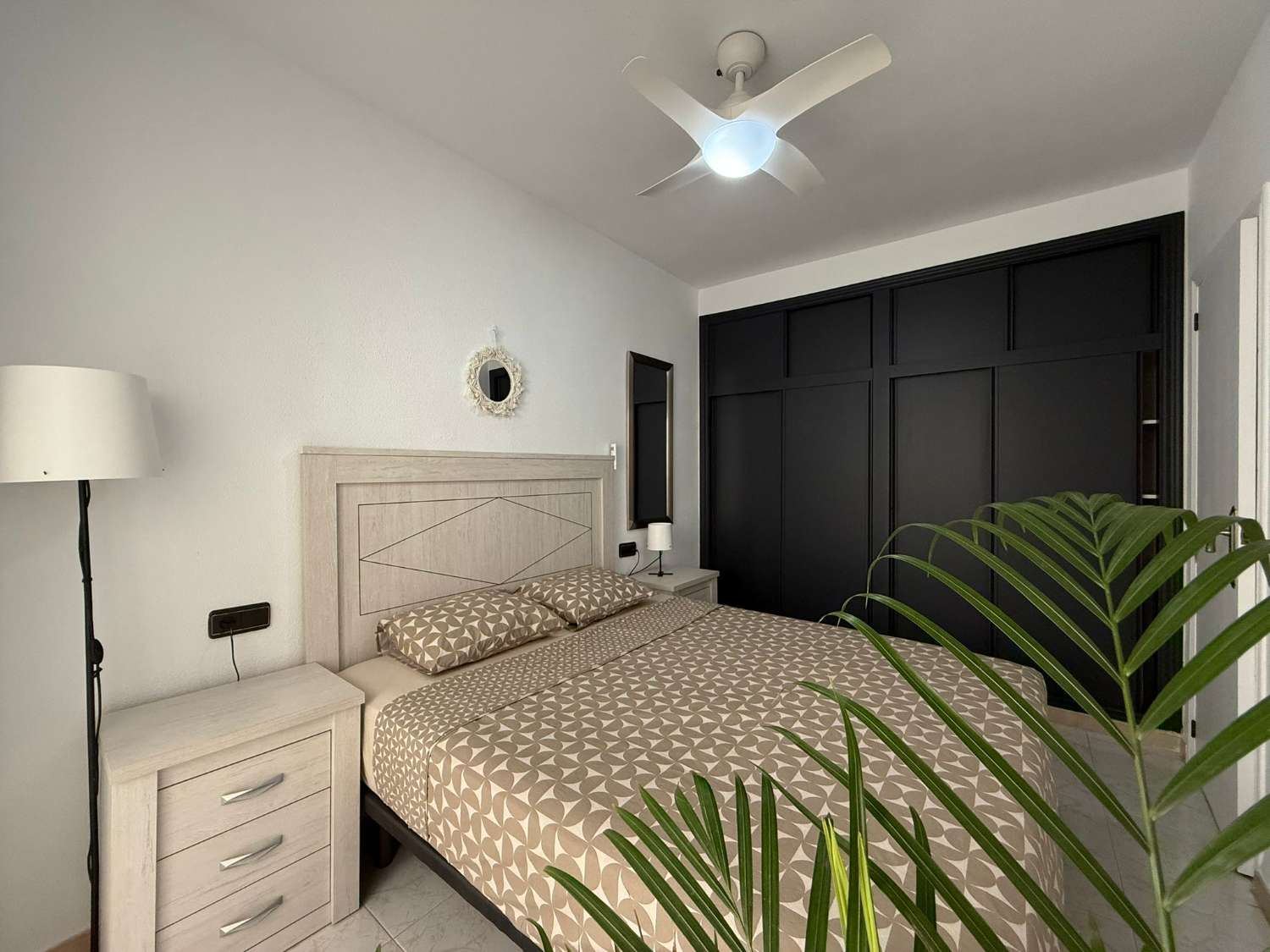 Luminoso apartamento cerca de la playa