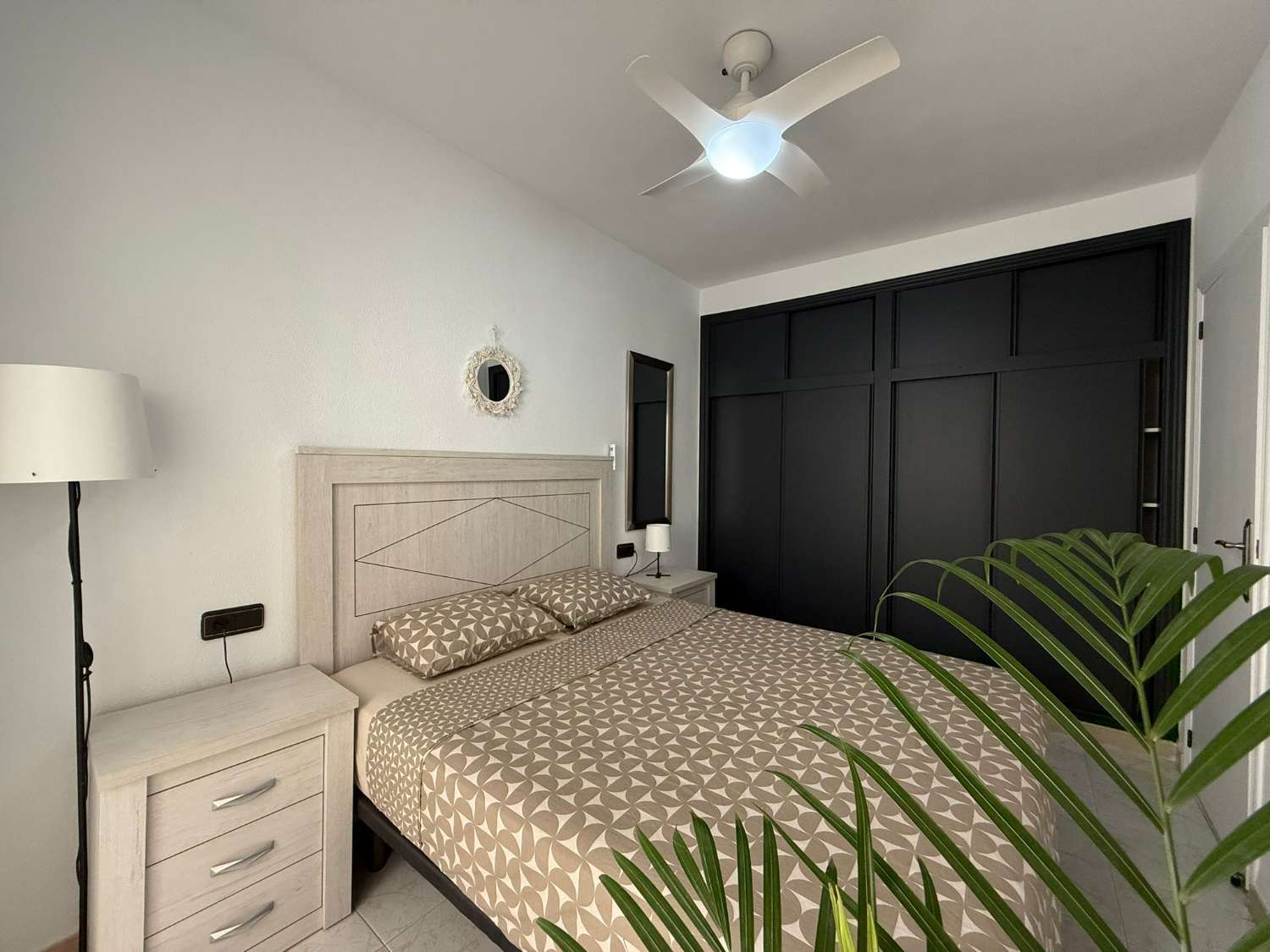 Luminoso apartamento cerca de la playa