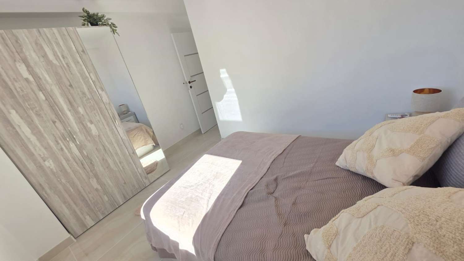 Excelente apartamento, orientacion sur