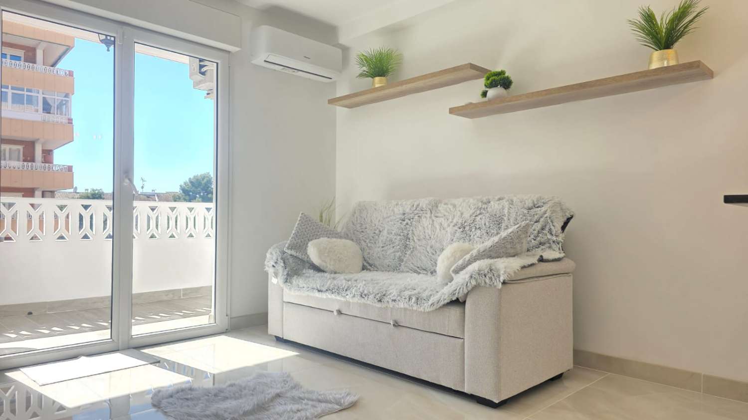 Excelente apartamento, orientacion sur