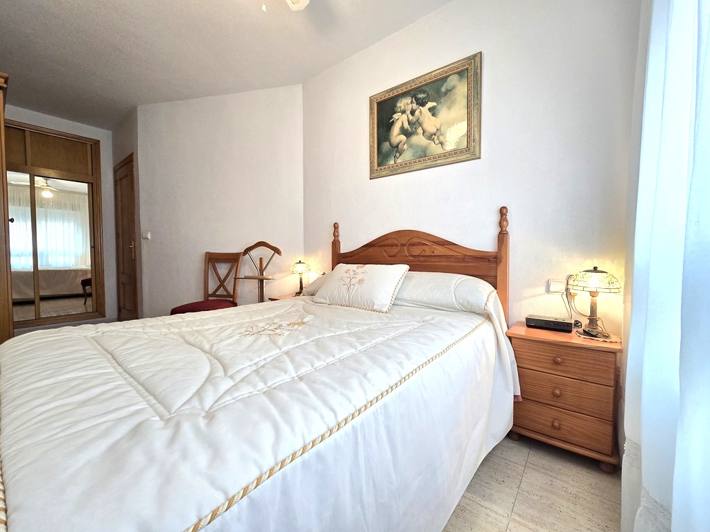 Excelente apartamento con piscina garaje y trastero