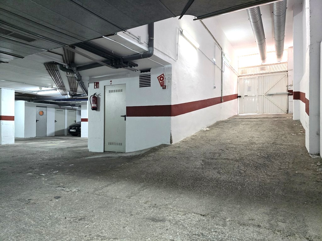 Excelente apartamento con piscina garaje y trastero
