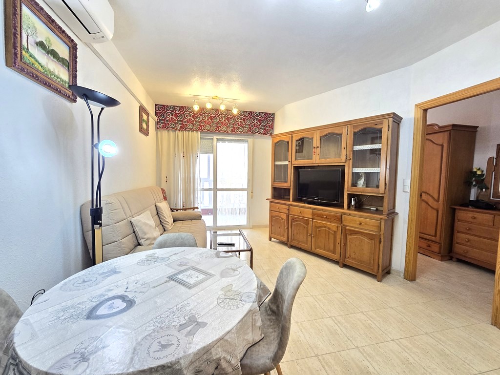 Excelente apartamento con piscina garaje y trastero
