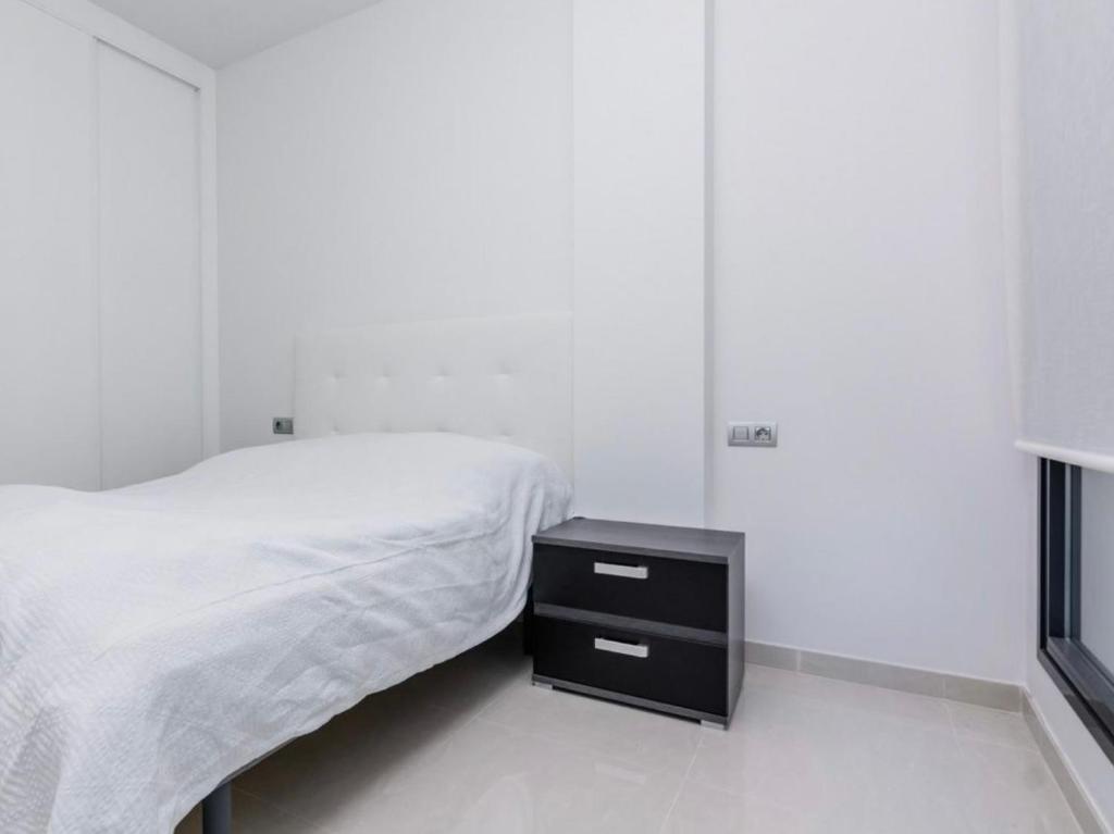 Moderno apartamento con parking y piscina comunitaria