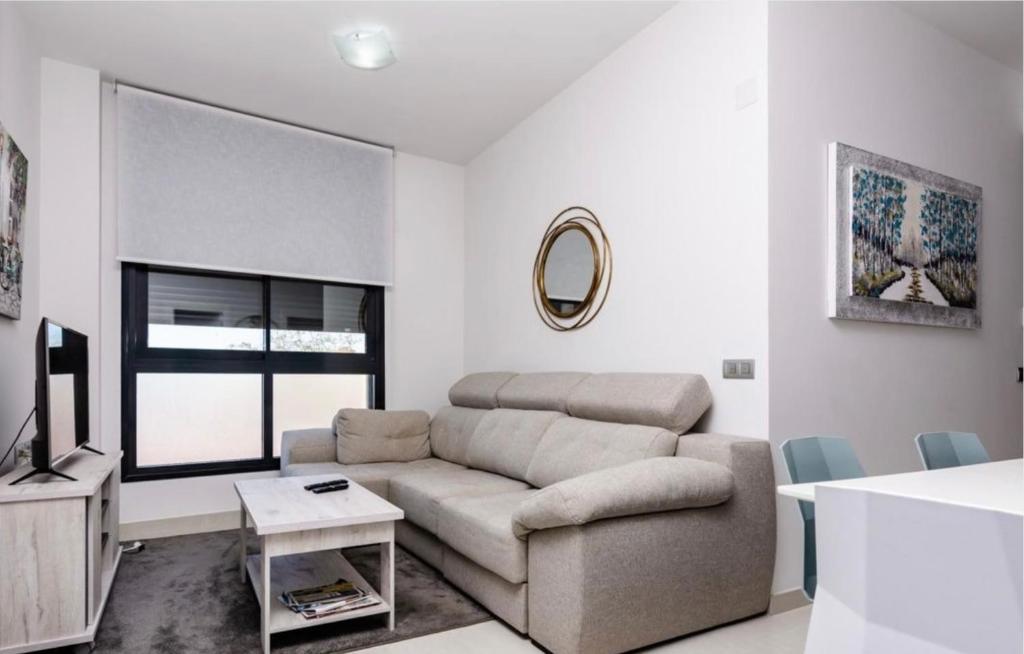 Moderno apartamento con parking y piscina comunitaria